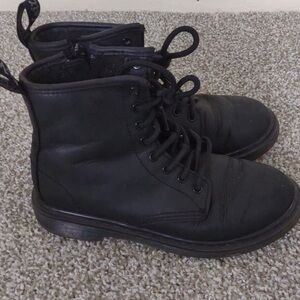 Dr. Martens 1460 Serena Mono Black Boots Girls 2 EUC
